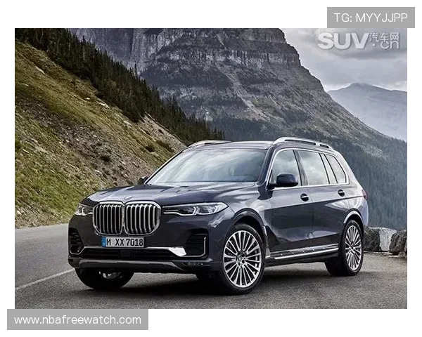 奔驰宝马真人版：还原经典车型的真实场景与细节展现